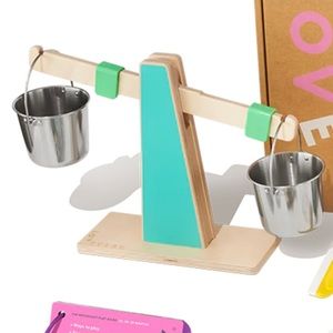 Lovevery Scale & Pails